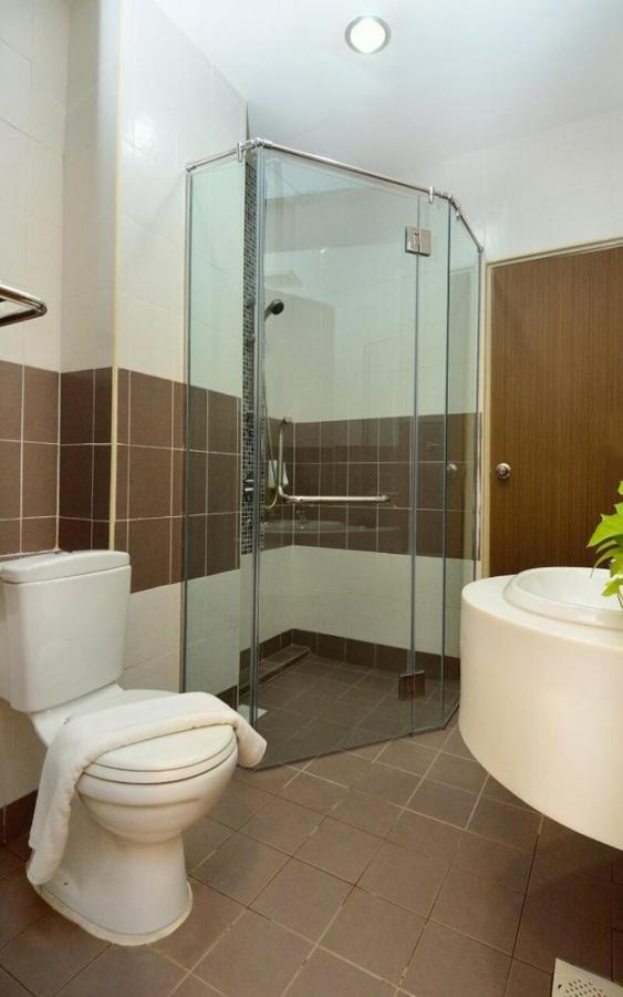 Holiday Villa Hotel & Suites Kota Bharu - Wakaf Che Yeh, Night Market Exteriör bild